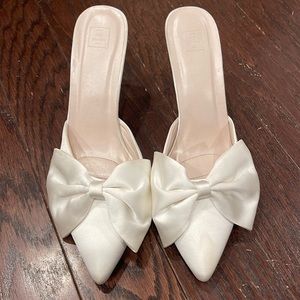 DB Studio ivory bow shoes-worn once (slight wear as seen in photos)